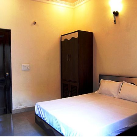 Hotel Malik Continental New Delhi Eksteriør bilde